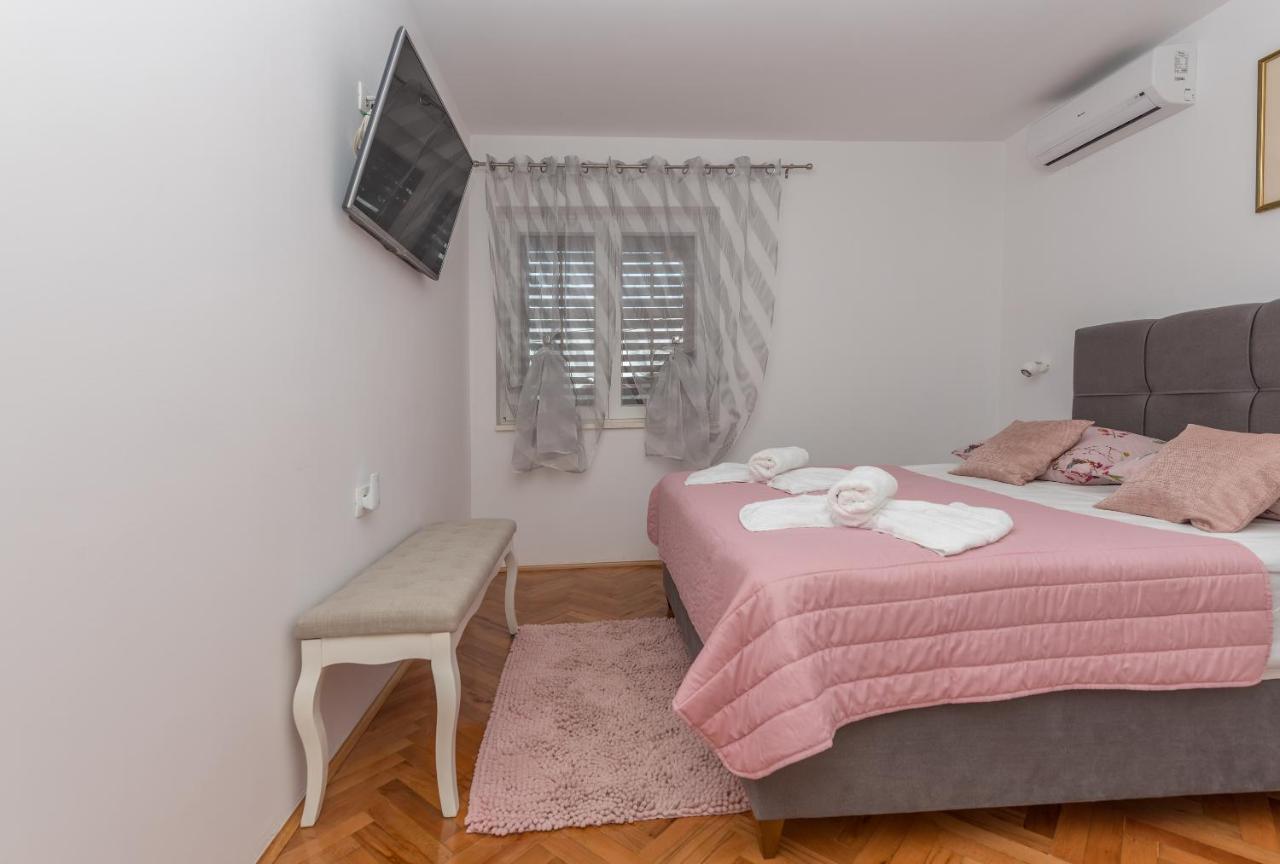 Apartment Strawberry Makarska Buitenkant foto