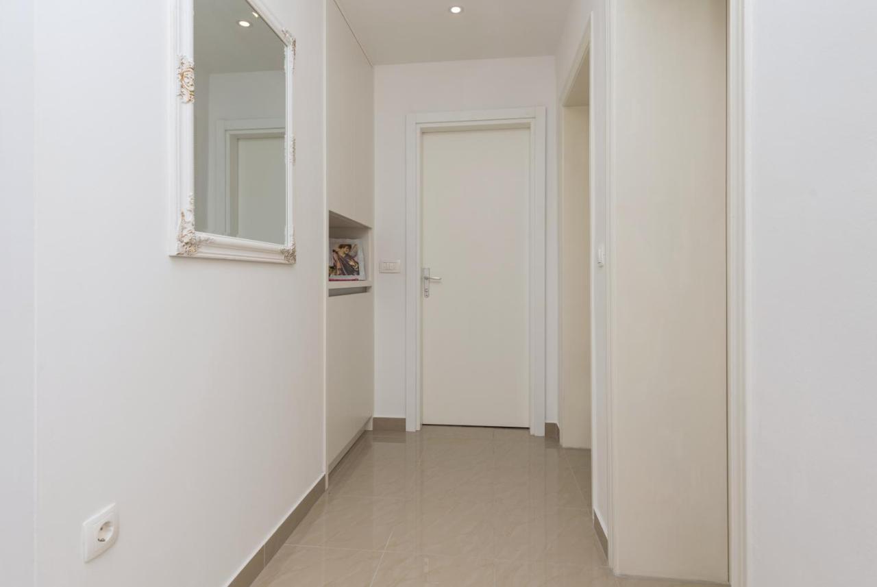 Apartment Strawberry Makarska Buitenkant foto