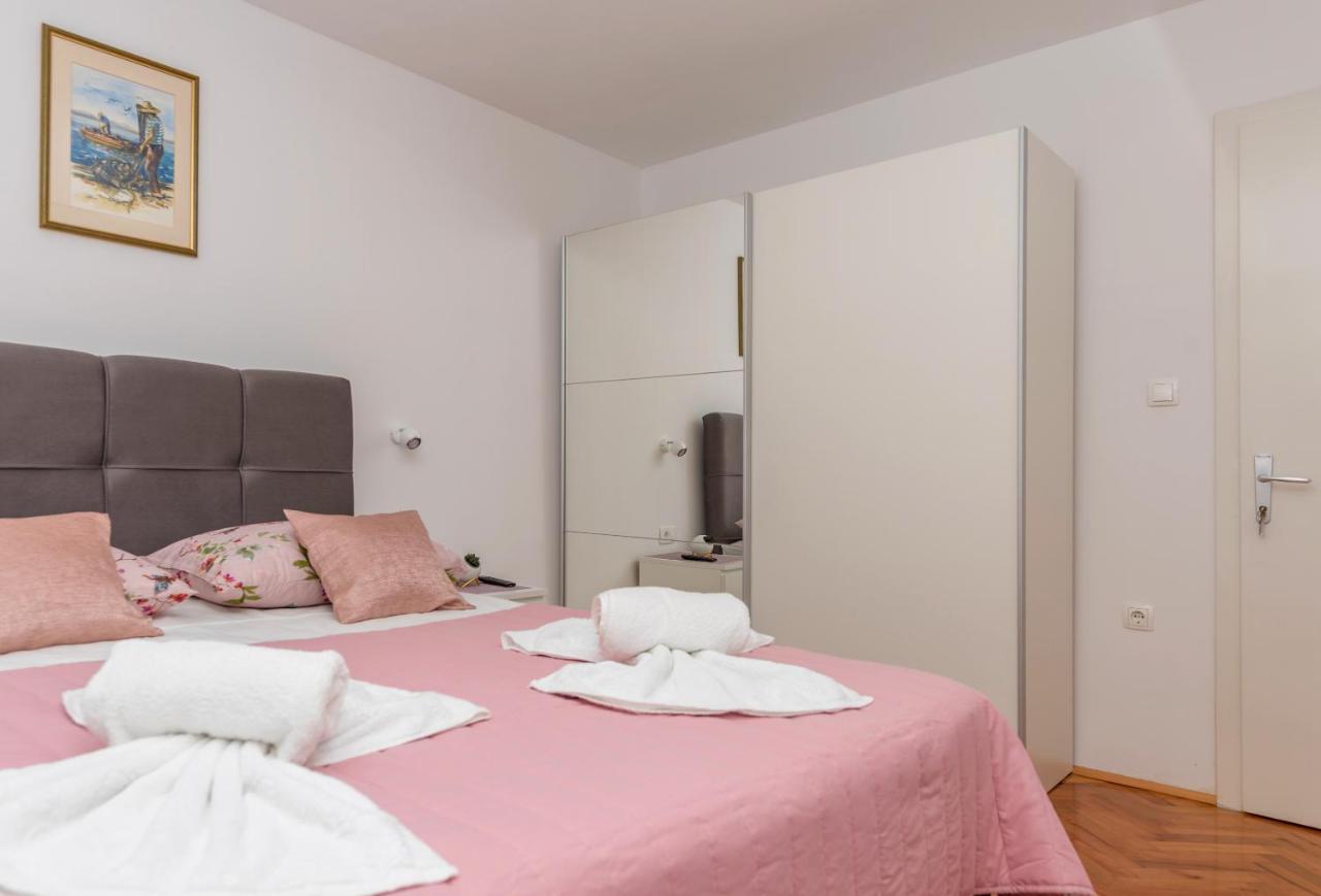 Apartment Strawberry Makarska Buitenkant foto