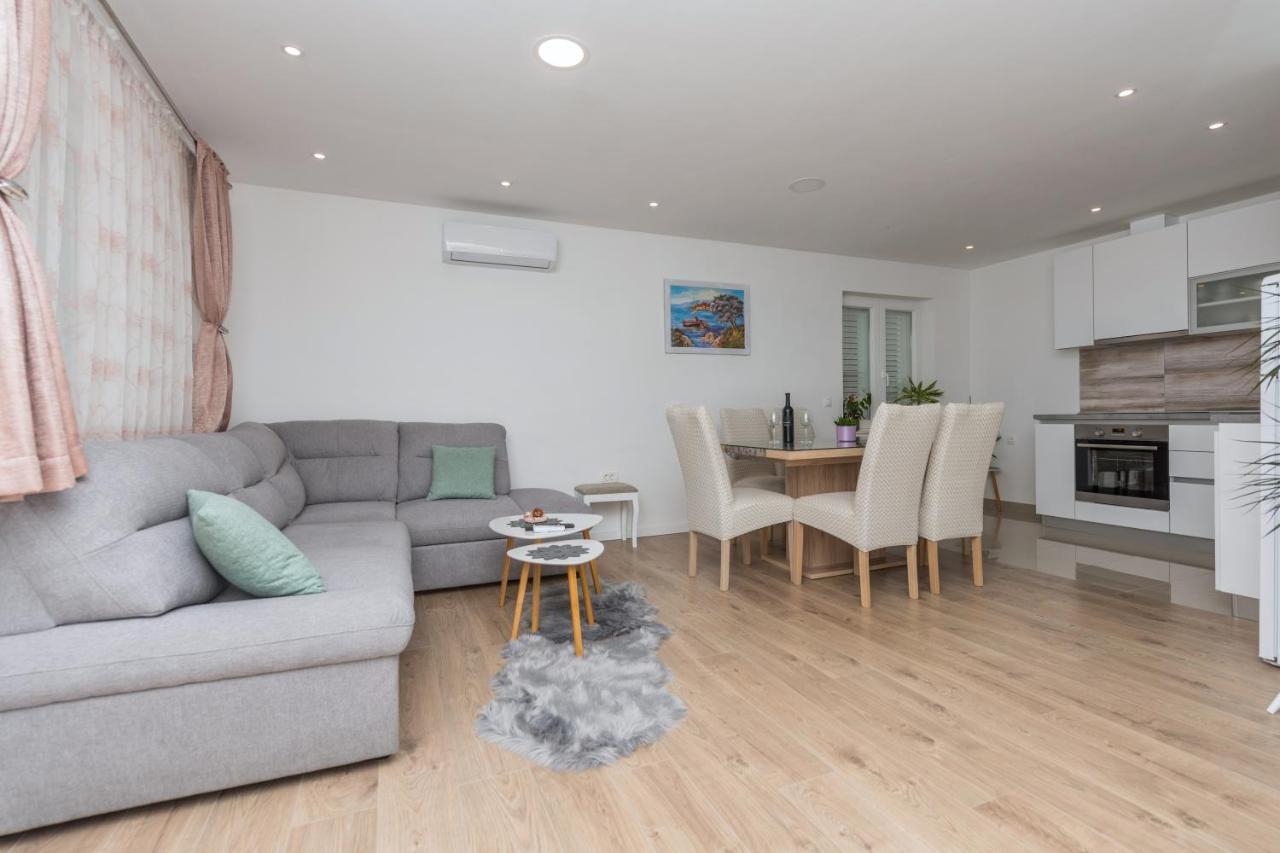 Apartment Strawberry Makarska Buitenkant foto