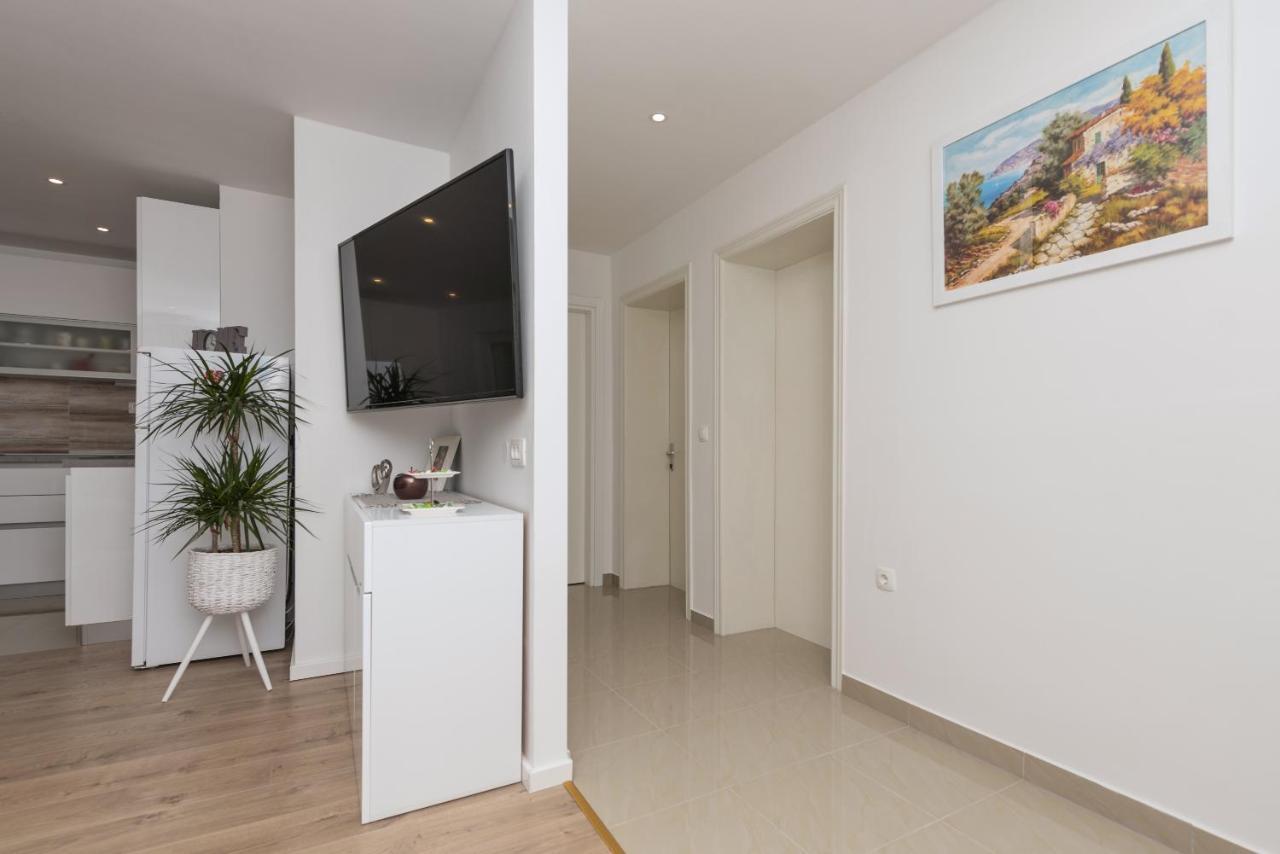 Apartment Strawberry Makarska Buitenkant foto