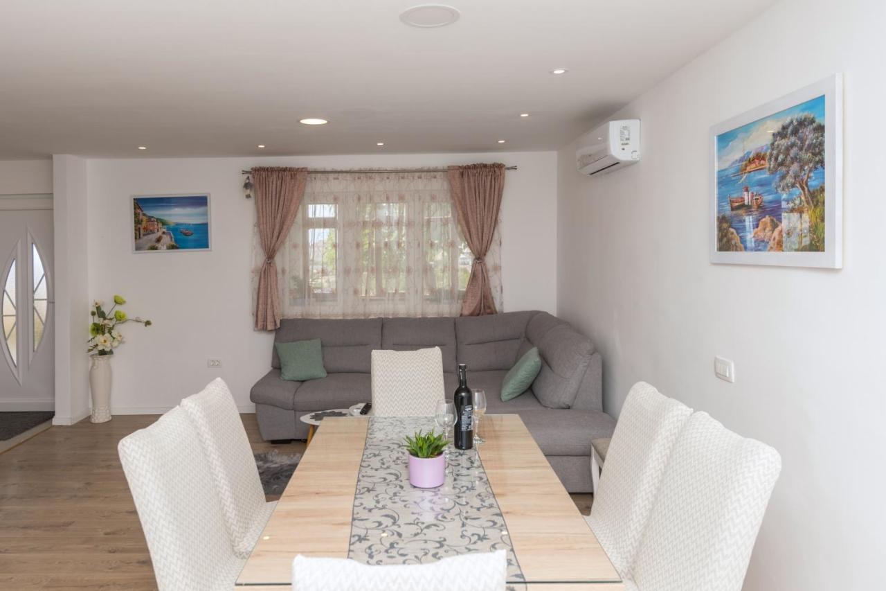 Apartment Strawberry Makarska Buitenkant foto