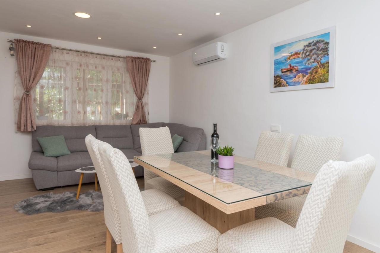 Apartment Strawberry Makarska Buitenkant foto